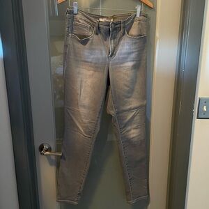 Athleta Women’s Jeans. Size 12 (RUN SMALL). Light gray color. EUC
